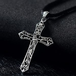 925 Sterling Silver Pendant Vintage Christian Cross details face view