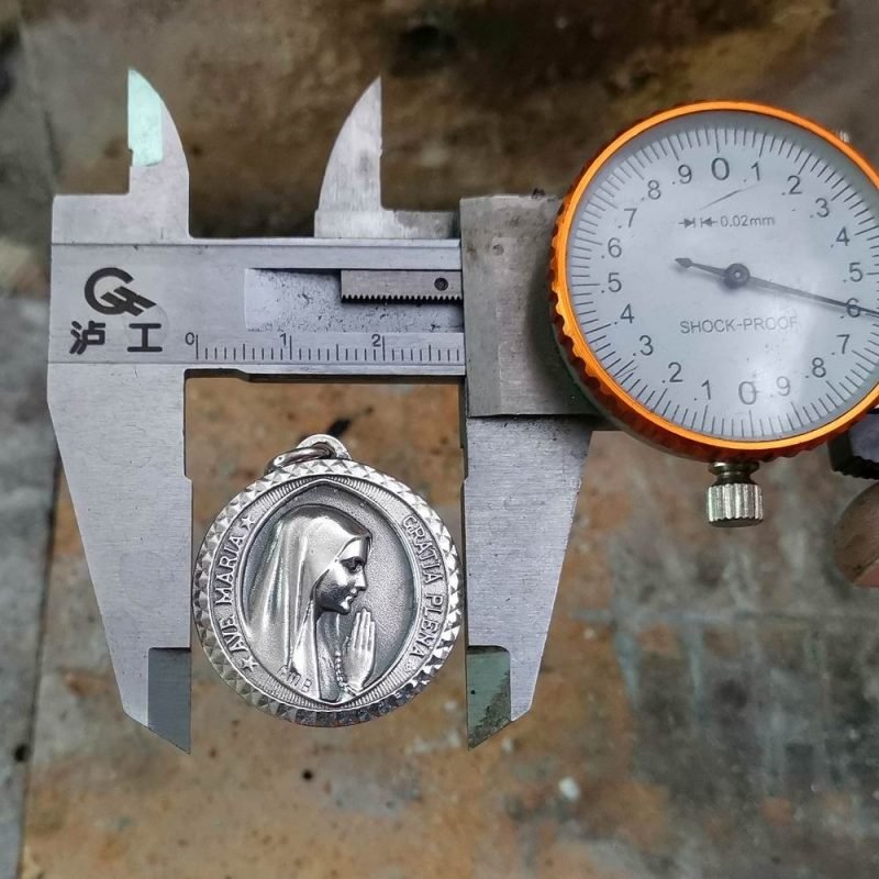 Catholic Holy Mary Silver Pendants measure