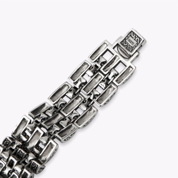 Ladies Dress Watch Silver bracelet details