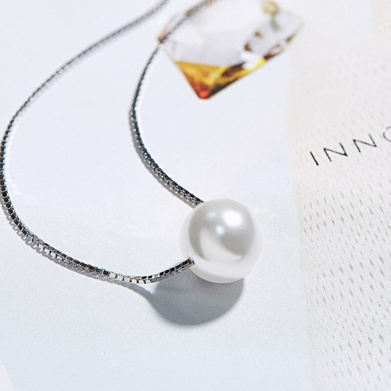 Single Pearl Necklace On Silver Chain detail pearl