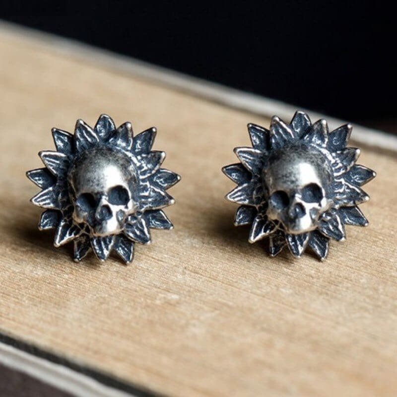 Sterling Silver Skull Stud Earrings details of the face