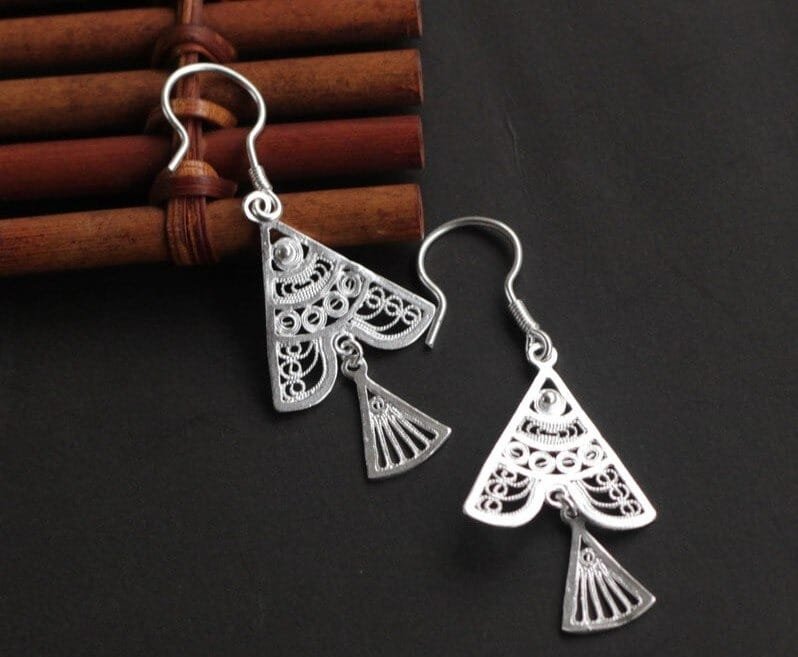 Fish Earrings Silver details scales