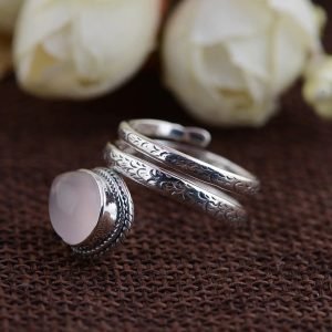 Rose Quartz And Silver Ring face view