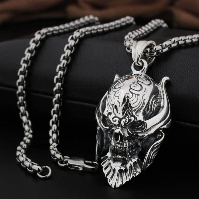 Vampire Skull Necklace with necklace