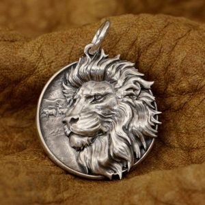 Sterling Silver Lion Head Medallion face view