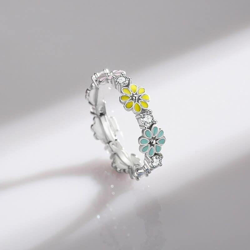 Daisy Flower Ring Silver face view